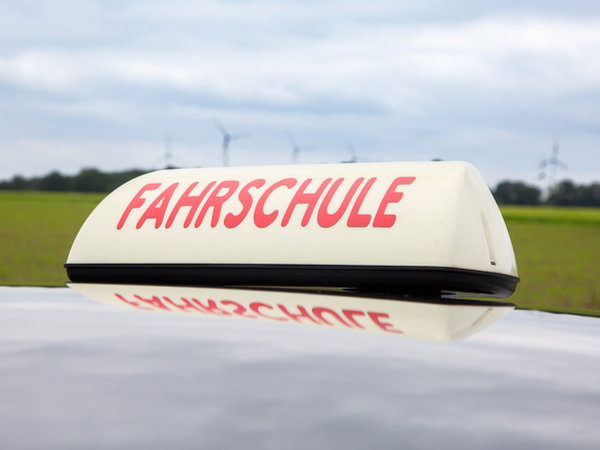 Fahrschulschild